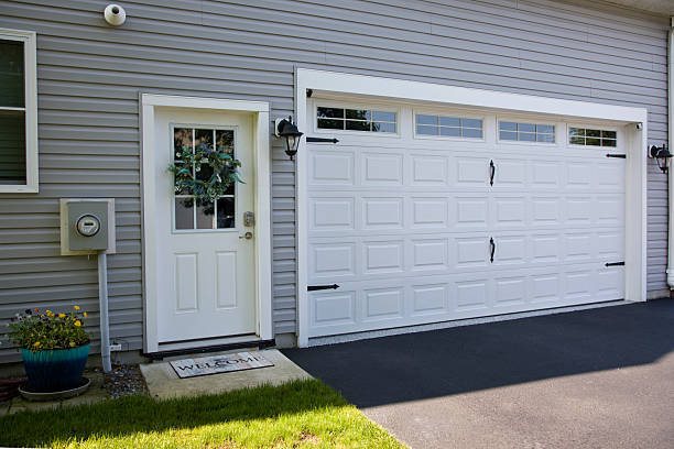 24/7 Emergency Garage Door Panel Replacement experts in Aetna Estates, CO